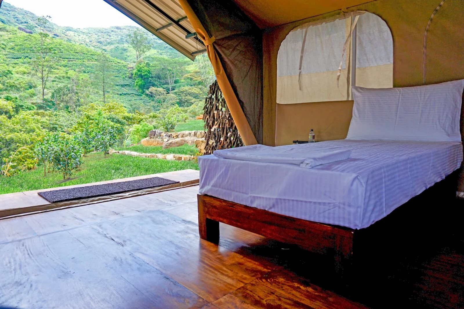 Wild Glamping - Knuckles